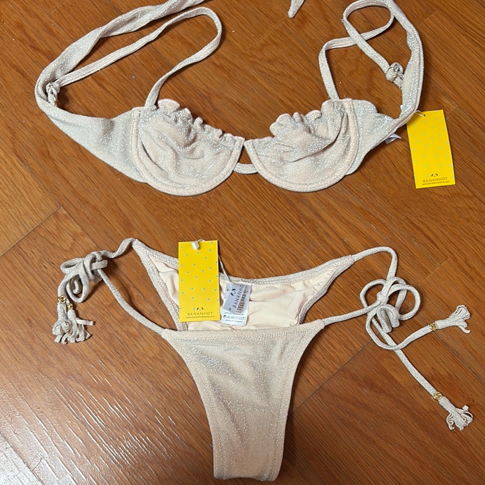 Elegant Cream Bikini Set with Subtle Sparkle